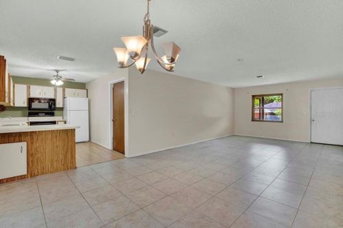 2861 Bowden Rd, Avon Park Lakes FL  33825-8701 exterior