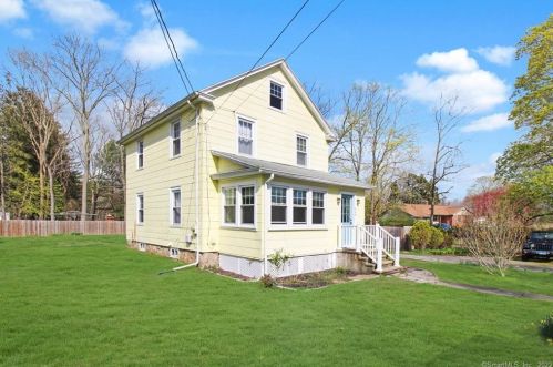 649 Vauxhall Street Ext, Waterford, CT 06385-4361