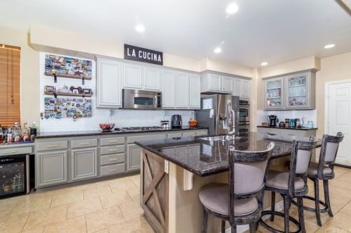 27404 Lock Haven Ct, Temecula CA  92591-4423 exterior