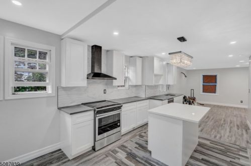 16 Dayton Cres, Bernardsville NJ  07924-2704 exterior