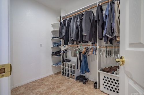 2828 Inyo Cir, Simi Valley CA 93063-2002 exterior