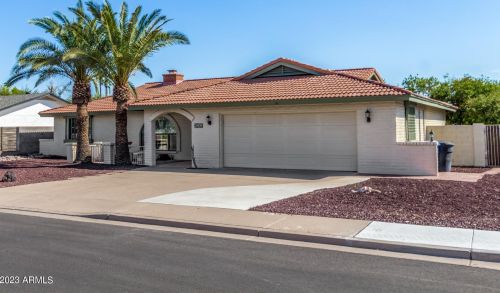2409 Jensen St, Mesa, AZ 85213-3519
