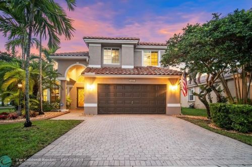 1277 144th Ter, Hollywood FL  33028-2925 exterior