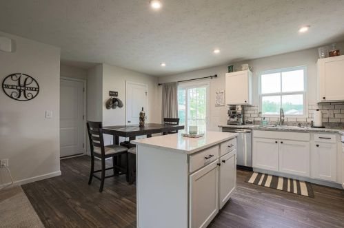 145 Wooded Ridge Dr, Amelia OH  45102 exterior