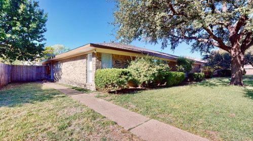 308 Towne House Ln, Richardson TX  75081-3524 exterior