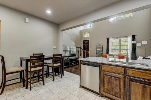 720 Greenville Ave, Richardson TX  75081-4112 exterior