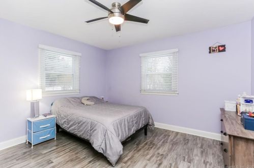 54 Woodbridge Rd, Glastonbury CT  06033-2925 exterior