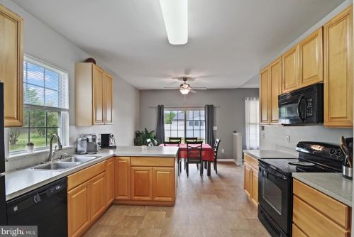 240 Wycombe Dr, Dover DE  19904-3857 exterior