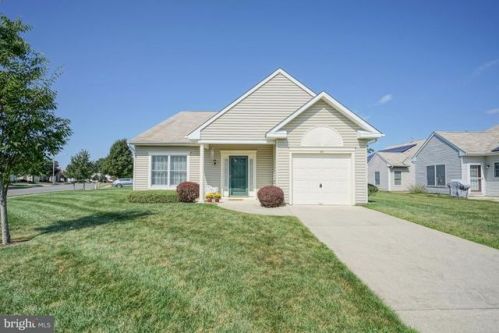 66 Settlers Ln, Columbus, NJ 08022-1133