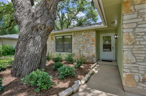3610 Cookstown Dr, Austin, TX 78759-3031