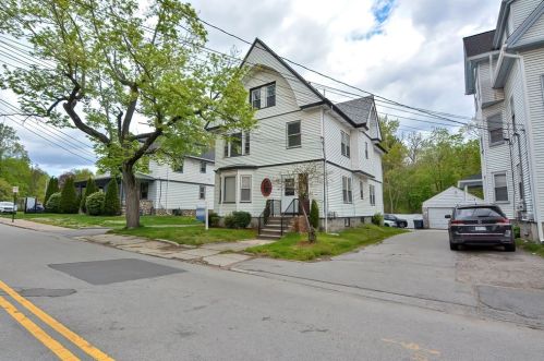 61 Prospect St, Taunton, MA 02780-3432