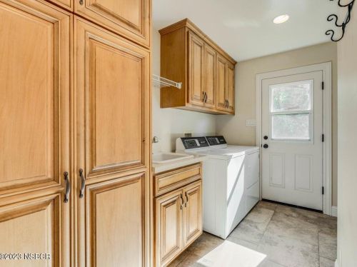 2114 Fallen Leaf Dr, Santa Maria CA  93455-5733 exterior