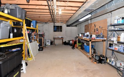 8801 Hart Dr, Waterford WI  53185-1364 exterior