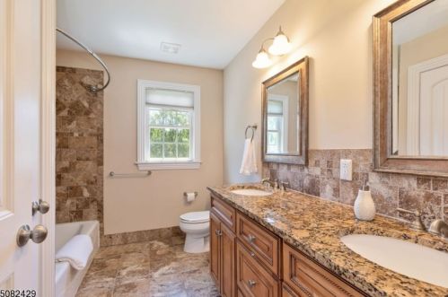 16 Hidden Meadow Dr, Scotch Plains NJ  07076-1158 exterior