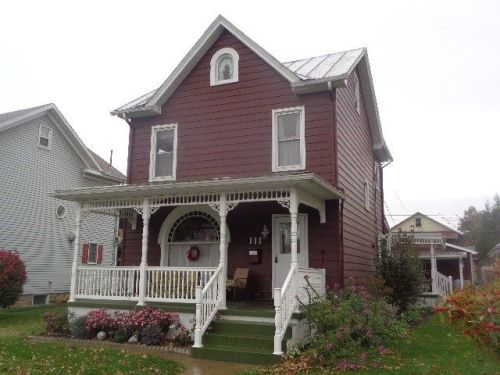 111 4th Ave, Burnham, PA 17009-1608