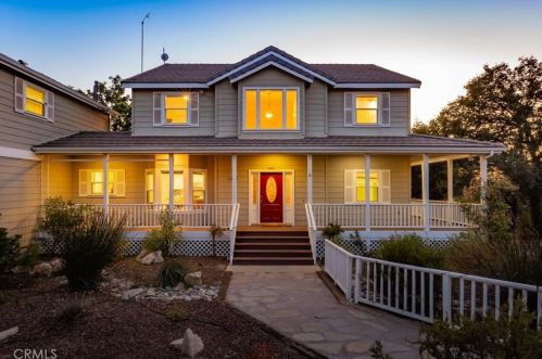 3927 Golden Hill Rd, Lake Nacimiento, CA 93446-7346
