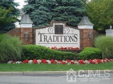 124 Frank Ct, South Plainfield, NJ 07080-2333