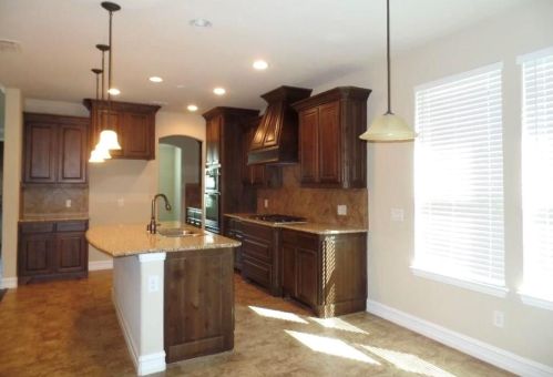 1043 Enchanted Rock Dr, Allen TX  75013-5043 exterior