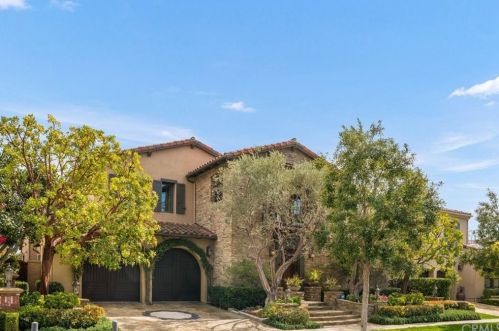 14 Morning Lgt, Newport Beach, CA 92657-1654