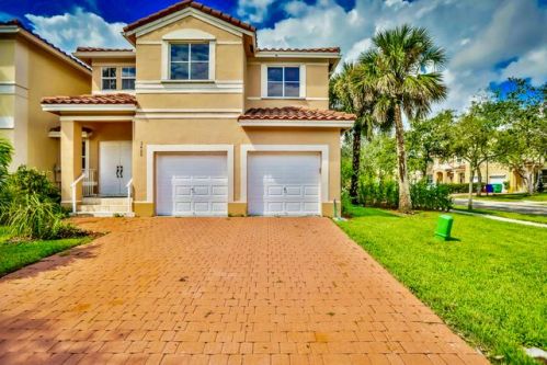 3400 170th Ave, Hollywood, FL 33027-4576