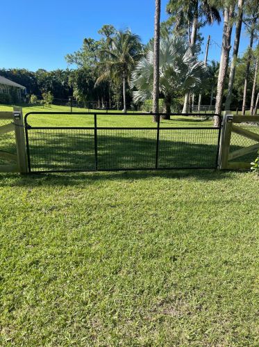 17148 78th Rd, Town Of Loxahatchee Groves FL  33470-5808 exterior