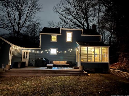 141 Cedarhurst Ln, Milford CT  06461-2721 exterior