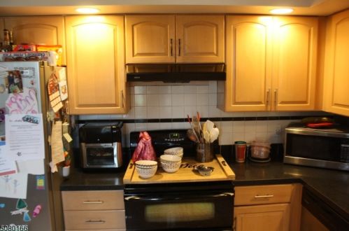 127 Newby Ave, West Paterson NJ  07424-2824 exterior