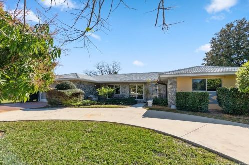 358 Naranja Ave, Fort Pierce, FL 34983-2220