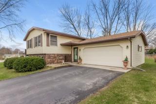 621 Christiansen Way, Stoughton, WI 53589-1132