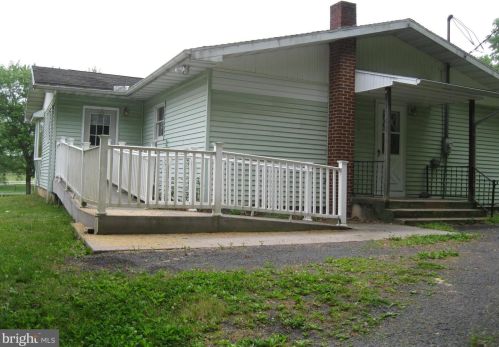 317 Pine Creek Dr, Molino PA  17961-9035 exterior