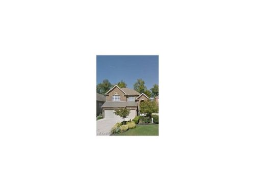 33858 Crown Colony Dr, Avon, OH 44011-3751