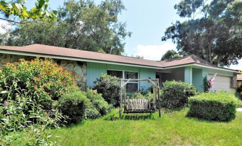 710 Wild Oak Ln, Palm Harbor, FL 34683-3033