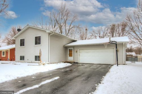 8209 Morgan Ave, Minneapolis MN 55431-1734 exterior