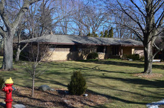 2050 Daphne Rd, Milwaukee, WI 53209-3416