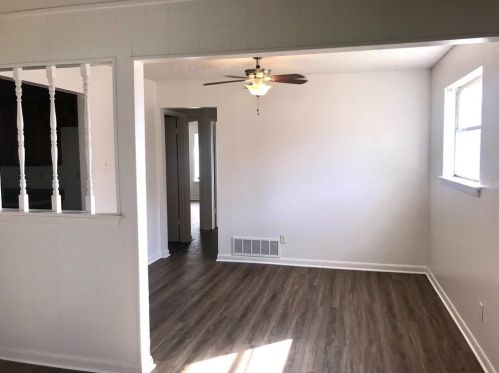 701 Pleasant Manor Ave, Burleson TX  76028-6547 exterior