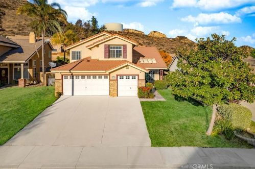 30620 Yosemite Dr, Santa Clarita, CA 91384-3737