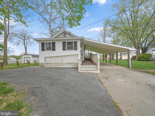 115 9th St, Shoemakersville, PA 19555-1608