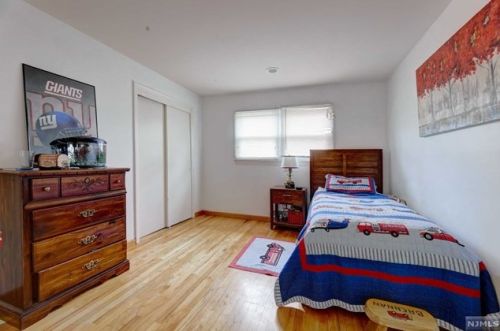 3 Grover Ter, Ridgewood NJ  07452-3516 exterior