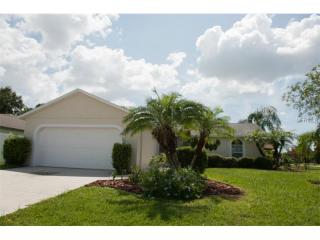 6607 67th Dr, Palmetto, FL 34221-8569