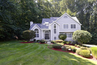 700 Erin Ct, Crotonville, NY 10562-1500