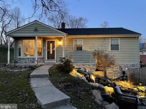 2104 Euclid Ave, Boothwyn, PA 19061-3315