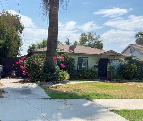 955 Olive St, San Bernardino, CA 92411-2320