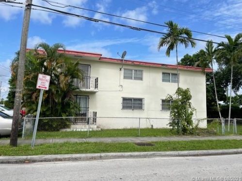 835 12th St, Hialeah, FL 33010-5920