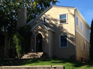 3555 Dupont Ave, Minneapolis MN  55408-4009 exterior