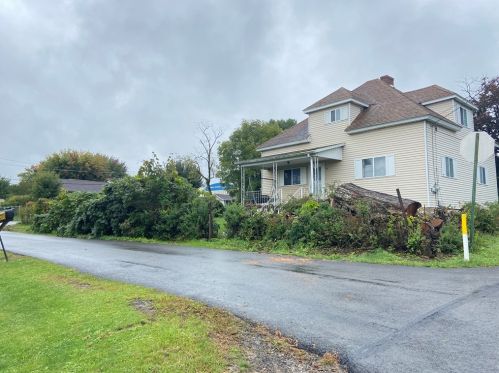 401 Campbell Ave, Connellsville PA  15425-4391 exterior