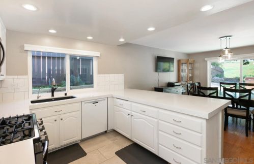 5829 Tooley St, San Diego, CA 92114-1330