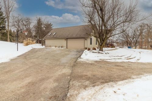 3454 Boone Grove Rd, Valpo, IN 46385-9100