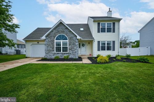 908 Gilder Dr, New Castle, DE 19720-7638