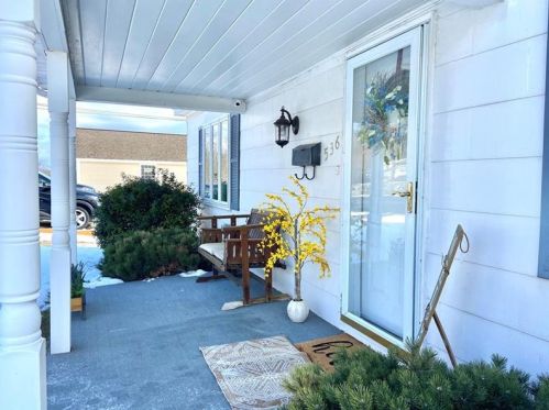 536 3rd Ave, Bridgeville, PA 15017-1318