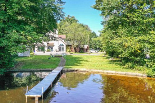 26 Channel Ln, Goffstown, NH 03045-5264